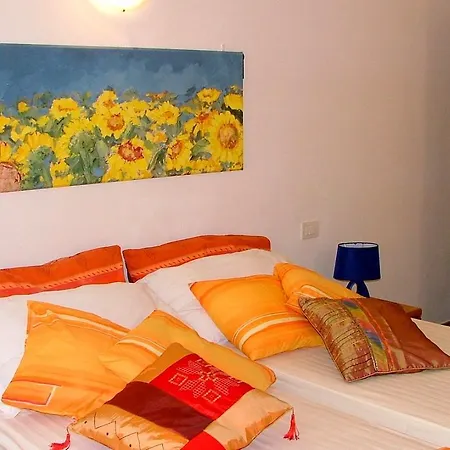 - Tipo Biuno Country house Mezzegra
