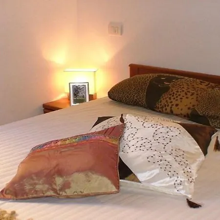 - Tipo Biuno Country house